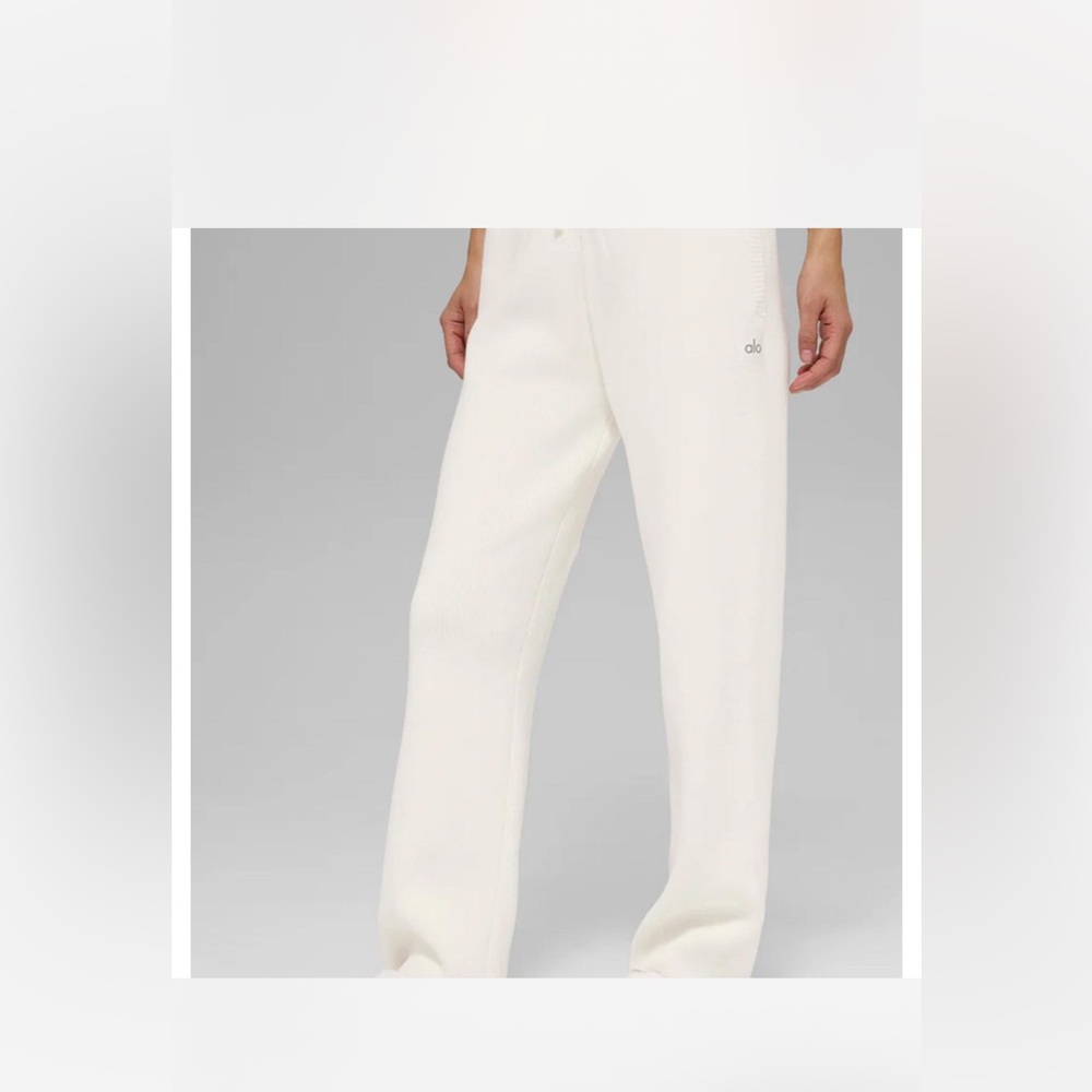 ALO Yoga Women's Scholar Straight Leg Sweatpant
